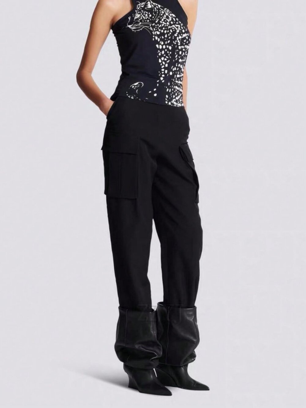 Black Lolita Style Women's Ruched Tall Stacked Pointed Toe Over-The-Knee Boots - Picture 4 of 8